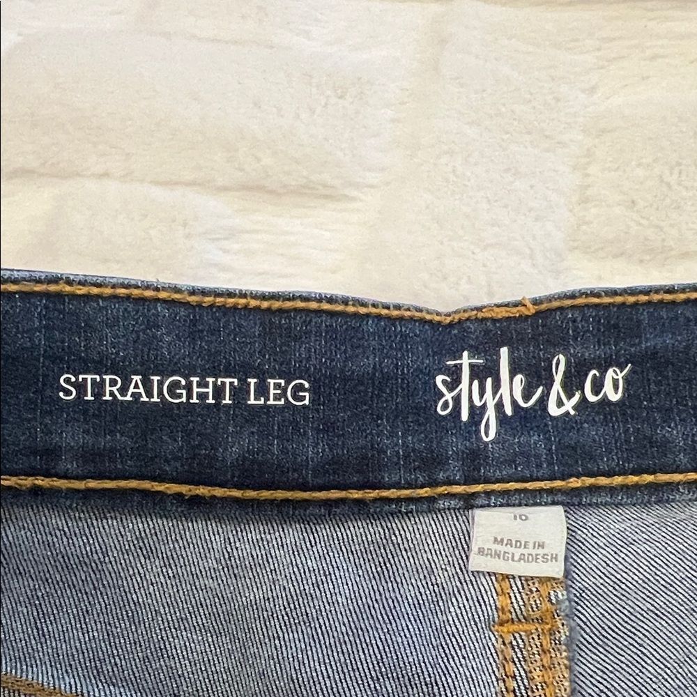 Style & Co. Straight Leg Jeans - Medium Blue Wash - Size 16 - Picture 3 of 4